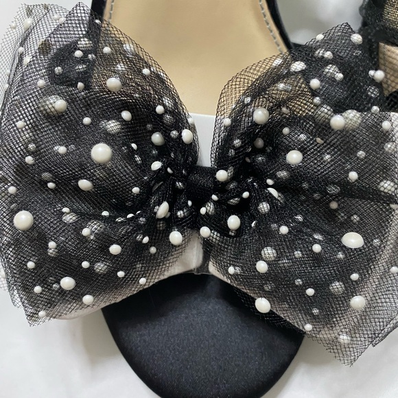 NEW Betsey Johnson Lulu Heeled Black and White Sandals, Size 11 - fit size 10 - Picture 9 of 13